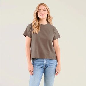 Nuuds everyday tee in Mocha